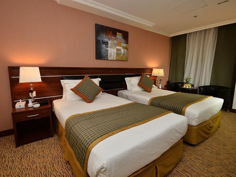 Hotel Al Ansar Golden Tulip 4*